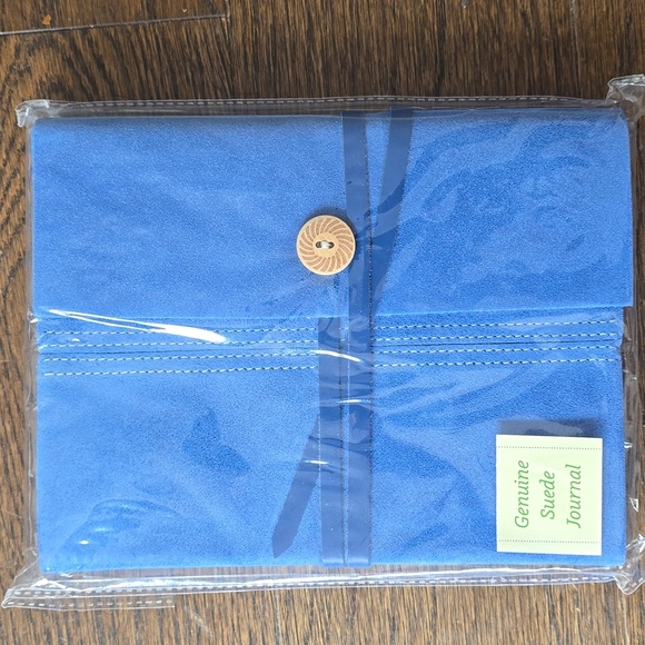 HANDSTITCHED BLUE SUEDE JOURNAL, SIZE 8" x 6", RETAIL PRICE $24.99US - Picture 8 of 16